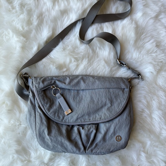 lululemon athletica Handbags - Women’s Lululemon All Night Festival Bag 5L